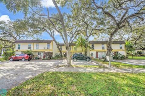 3300 Atlanta Street Hollywood FL 33021