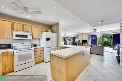 3300 Atlanta Street Hollywood FL 33021