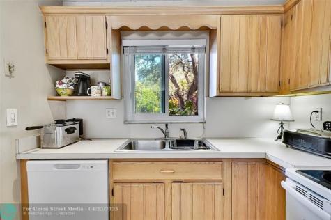 3300 Atlanta Street Hollywood FL 33021