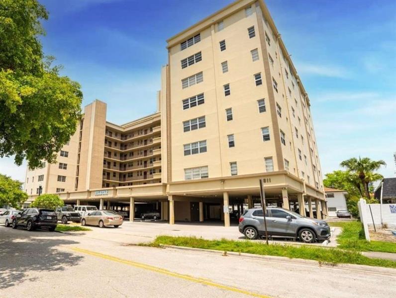 1811 Jefferson Street Hollywood FL 33020