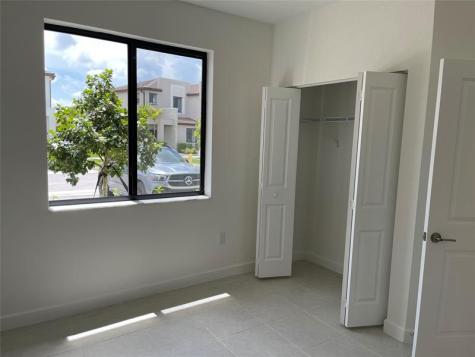 20651 NE 7 Place Miami FL 33179