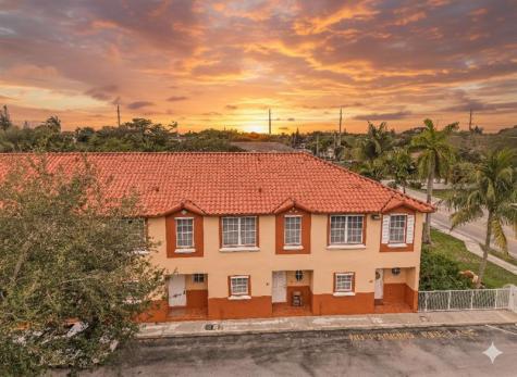 2314 Johnson Street Hollywood FL 33020