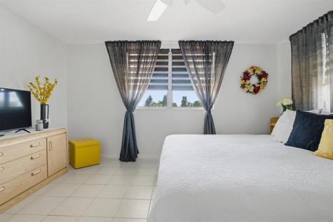 2991 NW 46 Avenue Lauderdale Lakes FL 33313