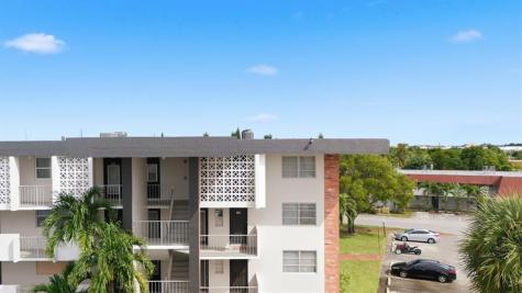2991 NW 46 Avenue Lauderdale Lakes FL 33313