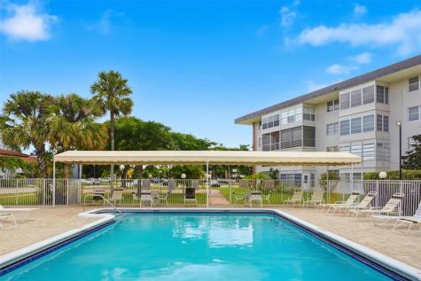 2991 NW 46 Avenue Lauderdale Lakes FL 33313