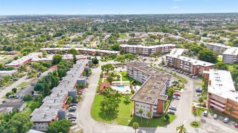2991 NW 46 Avenue Lauderdale Lakes FL 33313