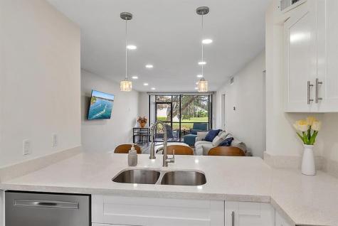 6928 Briarlake Palm Beach Gardens FL 33418