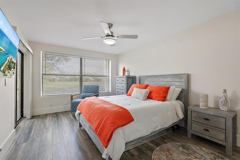 6928 Briarlake Palm Beach Gardens FL 33418