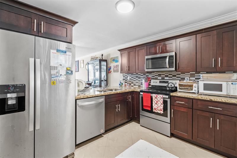 1830 N Lauderdale Avenue North Lauderdale FL 33068
