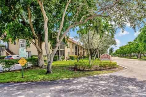 334 Lakeview Drive Weston FL 33326