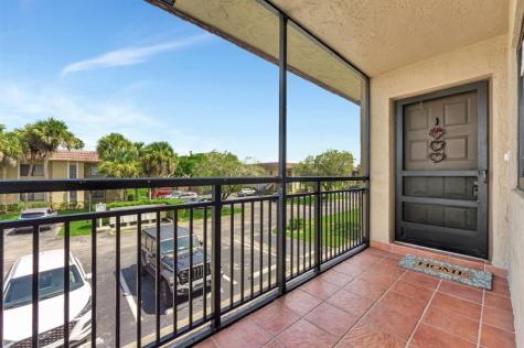 334 Lakeview Drive Weston FL 33326
