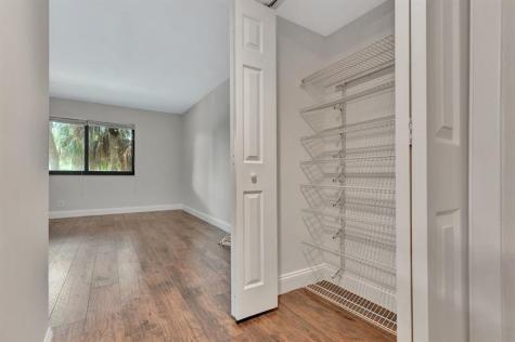 334 Lakeview Drive Weston FL 33326