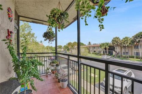 334 Lakeview Drive Weston FL 33326