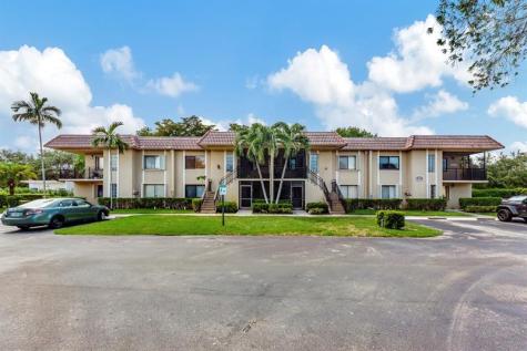 334 Lakeview Drive Weston FL 33326