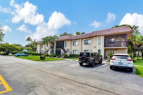 334 Lakeview Drive Weston FL 33326
