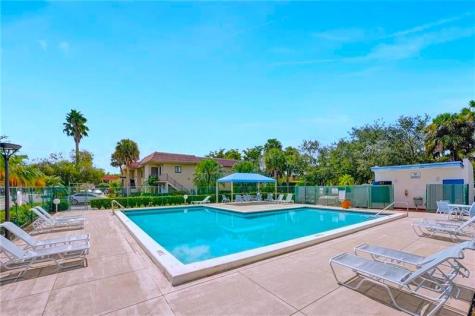 334 Lakeview Drive Weston FL 33326