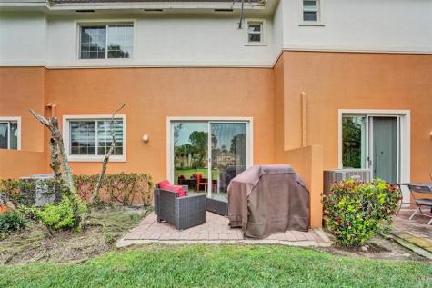 7463 Sarentino Lane Boynton Beach FL 33437