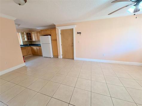2760 W 62nd Place Hialeah FL 33016