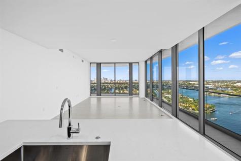 153 N Seabreeze Fort Lauderdale FL 33304