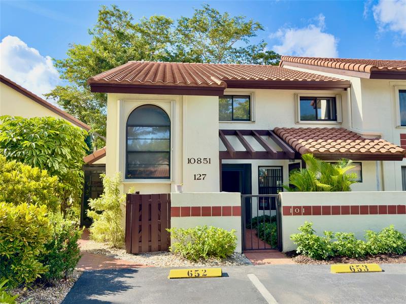 10851 Palm Lake Avenue Boynton Beach FL 33437