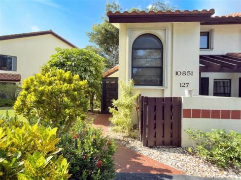 10851 Palm Lake Avenue Boynton Beach FL 33437