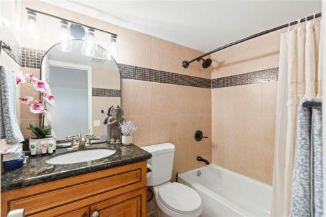 1040 SE 4th Avenue Deerfield Beach FL 33441