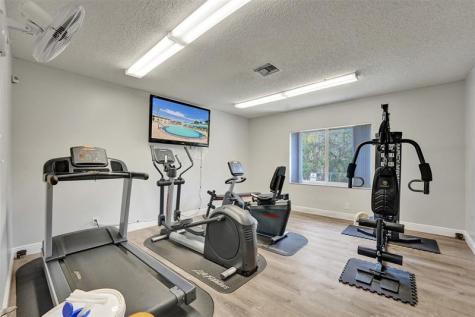 1300 N 12th Court Hollywood FL 33019