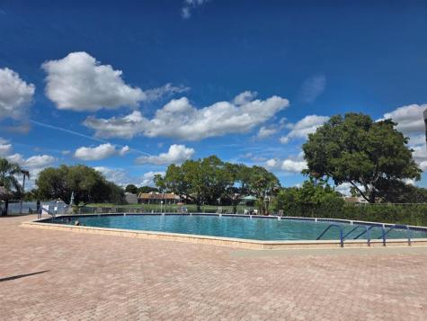 1001 Colony Point Circle Pembroke Pines FL 33026