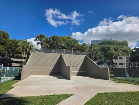 1001 Colony Point Circle Pembroke Pines FL 33026
