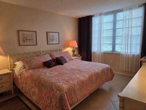 1001 Colony Point Circle Pembroke Pines FL 33026