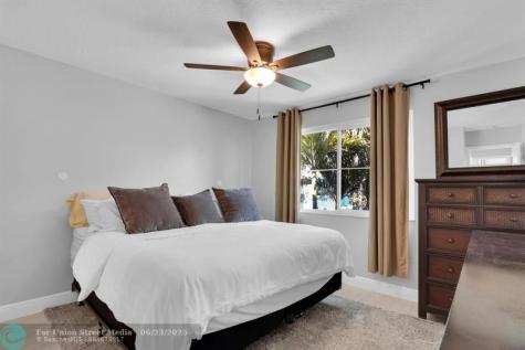 1869 NE 15th Avenue Fort Lauderdale FL 33305
