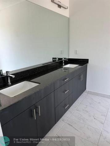 400 SE 22nd Street Fort Lauderdale FL 33316