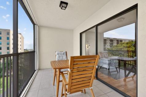 2205 S Cypress Bend Drive Pompano Beach FL 33069