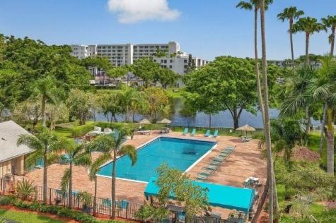 2205 S Cypress Bend Drive Pompano Beach FL 33069