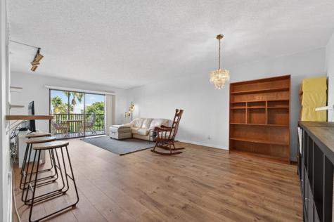 2205 S Cypress Bend Drive Pompano Beach FL 33069