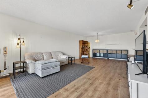2205 S Cypress Bend Drive Pompano Beach FL 33069