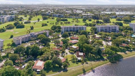 2903 N Palm Aire Drive (VILLA) Pompano Beach FL 33069