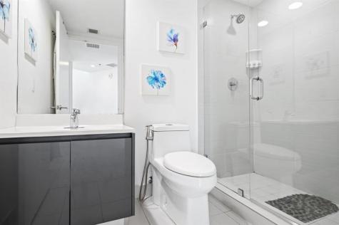 31 SE 6th Street Miami FL 33131