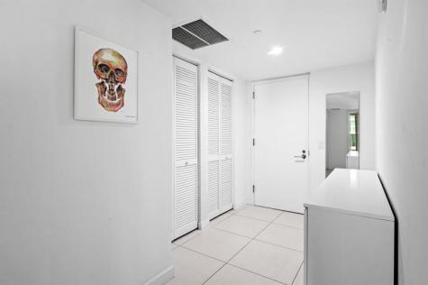 31 SE 6th Street Miami FL 33131