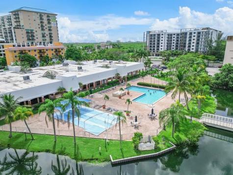 608 NE 2nd Strret Dania Beach FL 33004