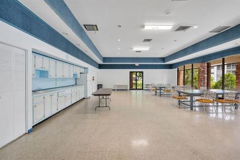 608 NE 2nd Strret Dania Beach FL 33004