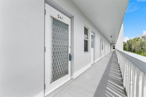 608 NE 2nd Strret Dania Beach FL 33004