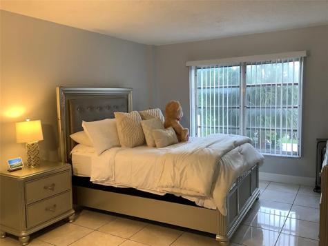 4174 Inverrary Drive Lauderhill FL 33319