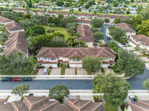 3077 N Evergreen Circle Boynton Beach FL 33426