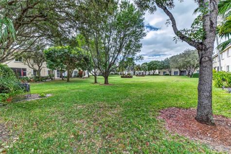 3077 N Evergreen Circle Boynton Beach FL 33426