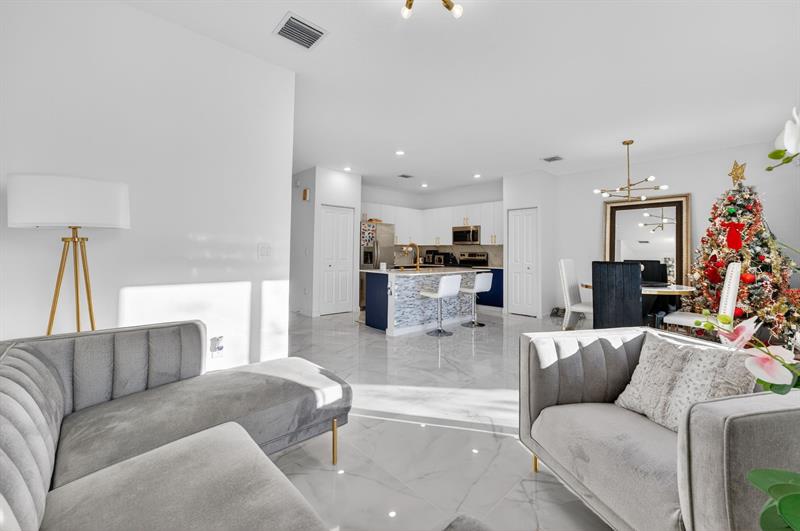 4668 NW 120th Way Coral Springs FL 33076