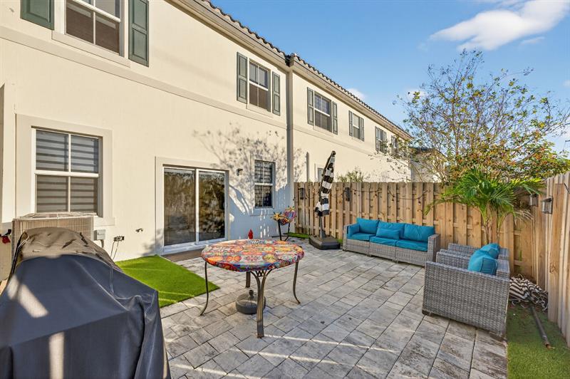 4668 NW 120th Way Coral Springs FL 33076