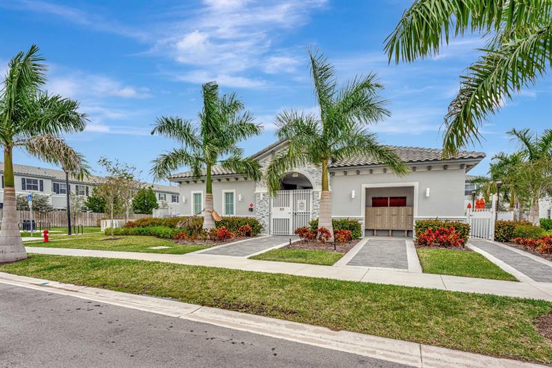 4668 NW 120th Way Coral Springs FL 33076