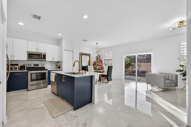 4668 NW 120th Way Coral Springs FL 33076