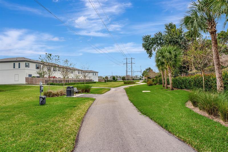 4668 NW 120th Way Coral Springs FL 33076